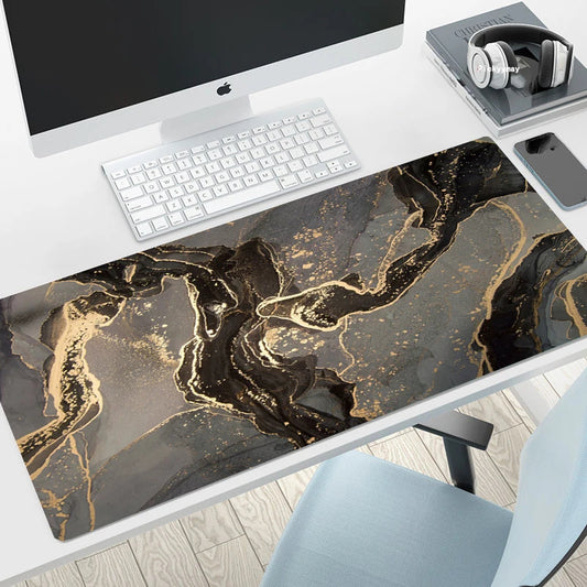 Gaming Mousepad mit eleganten Gold-Akzenten